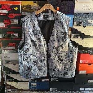 Forever 21 Black and Gray Vest